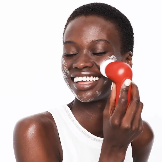 Olay Regenerist Facial Cleansing Brush Review image 7